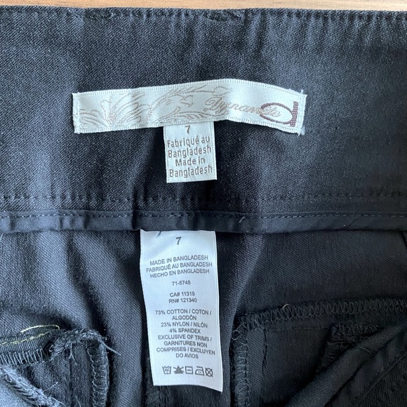 Dynamite Black Dress Shorts NWOT - Picture 6 of 7